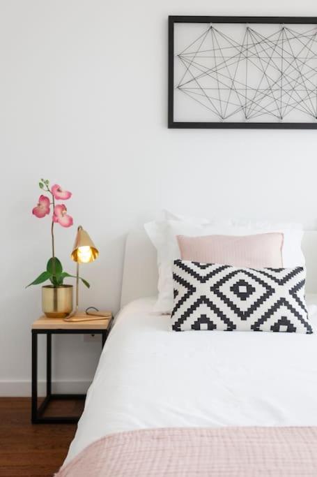 Metro & Pool Apartment Lissabon
